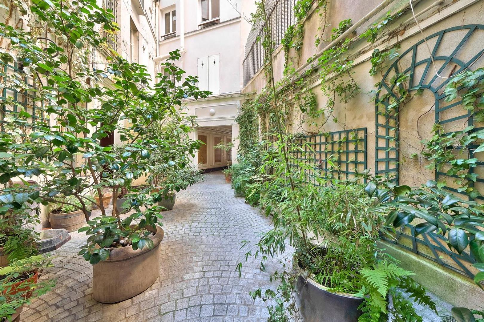 Guestready - Atypic Studio Near Montmartre Apartamento Paris Exterior foto